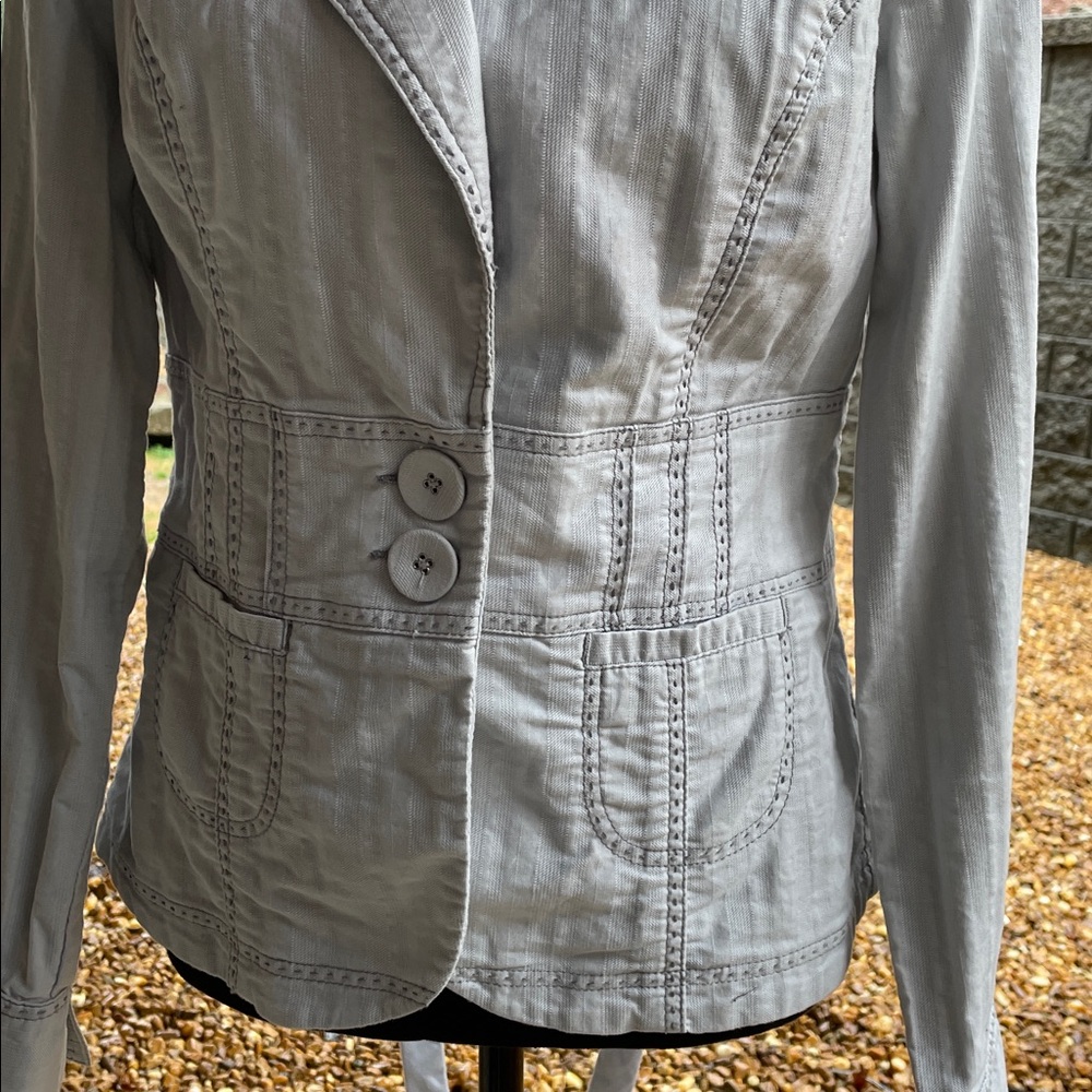 White House Black Market Fitted Blazer Jacket Size8 Light Blue-Gray Embellished - Picture 13 of 14